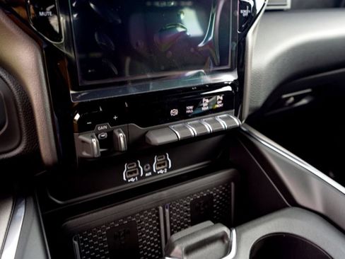 New 2026 RAM 2500 Laramie w/ Night Edition AWD/4WD image 17
