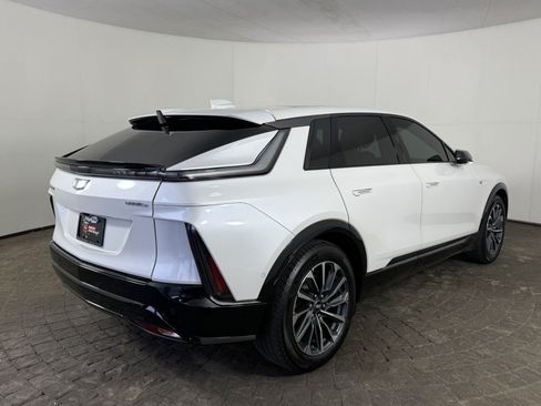 Used 2024 Cadillac Lyriq Sport AWD/4WD image 9