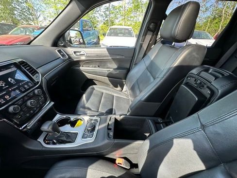 Used 2019 Jeep Grand Cherokee Limited w/ Trailer Tow Group IV image 27