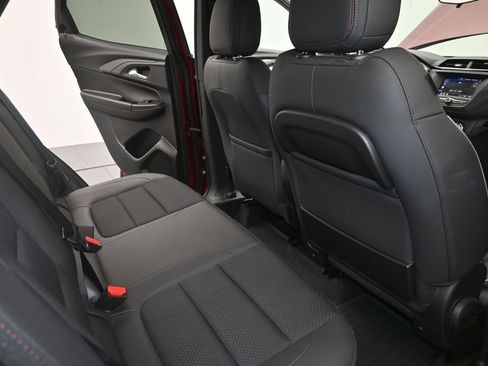 Used 2023 Chevrolet TrailBlazer RS FWD image 12
