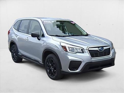 Used 2019 Subaru Forester image 3