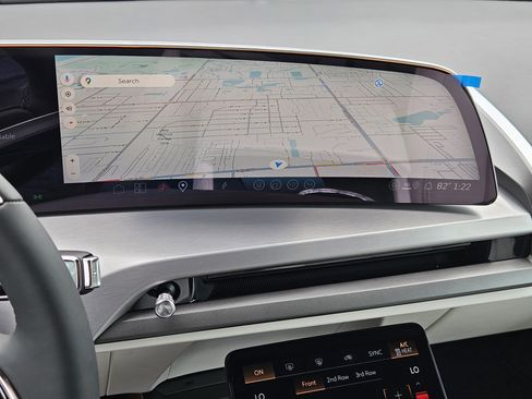 New 2026 Cadillac Vistiq Luxury image 28