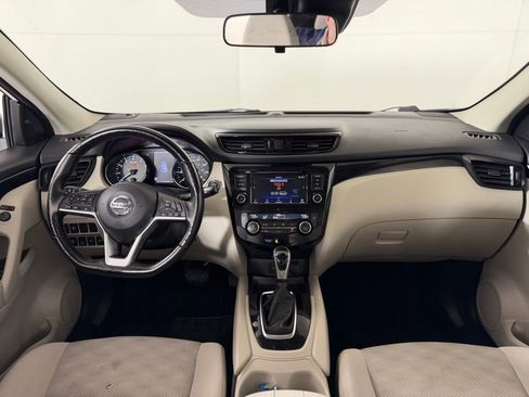 Used 2021 Nissan Rogue Sport SV image 14