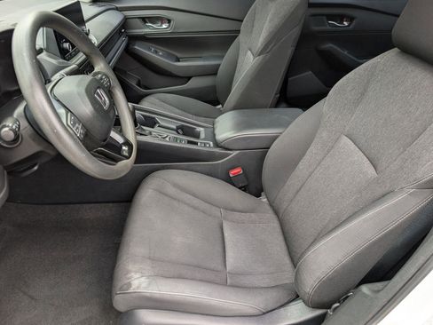 Used 2023 Honda Accord EX image 5