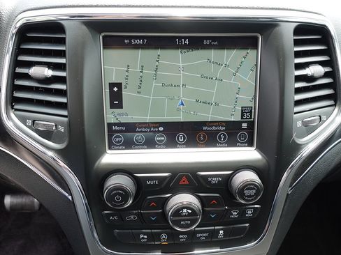 Used 2018 Jeep Grand Cherokee Limited AWD/4WD image 47