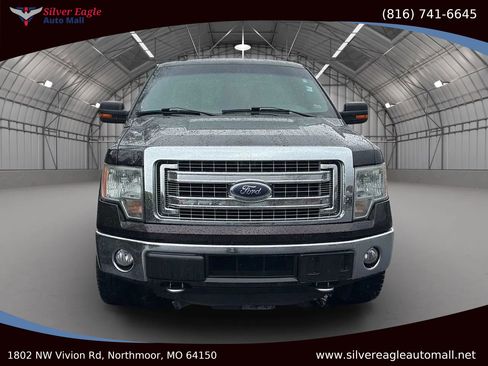 Used 2014 Ford F150 XLT w/ XLT Chrome Package image 10