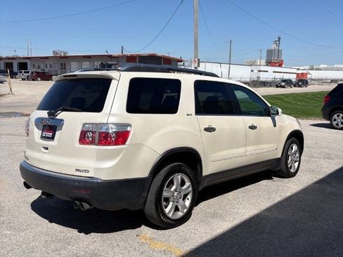 Used 2009 GMC Acadia SLT w/ Technology Package AWD/4WD image 4