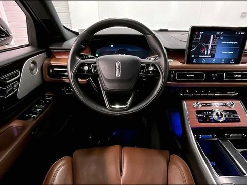 Used 2023 Lincoln Aviator Reserve w/ Equipment Group 201A AWD/4WD image 6