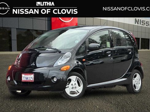 Used 2016 Mitsubishi i ES image 1