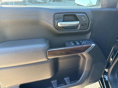 Used 2021 GMC Sierra 1500 SLT image 16