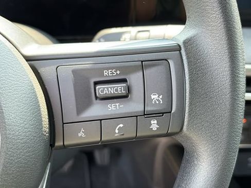 Certified 2025 Nissan Kicks SV w/ Illumination Package AWD/4WD image 12