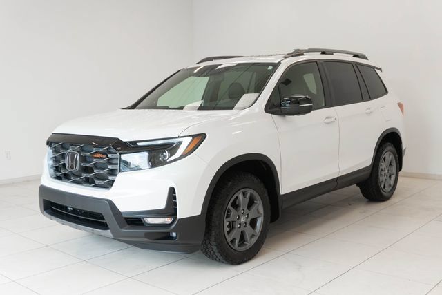Used 2025 Honda Passport TrailSport image 6