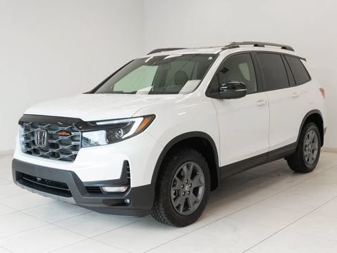 Used 2025 Honda Passport TrailSport image 6