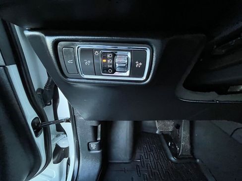 Used 2022 Lincoln Aviator AWD w/ Premium Package image 17