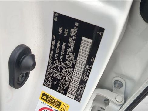 Used 2016 Toyota Highlander Plus FWD image 22