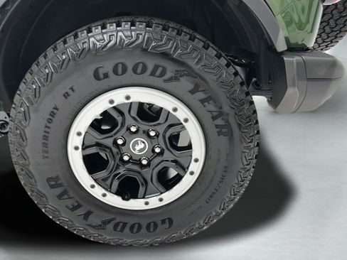 Used 2025 Ford Bronco Badlands AWD/4WD image 7