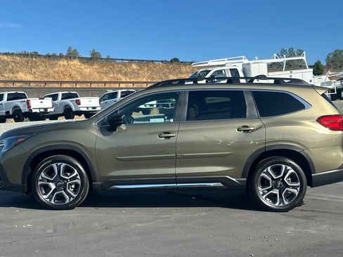 Used 2024 Subaru Ascent Limited w/ Technology Package image 7