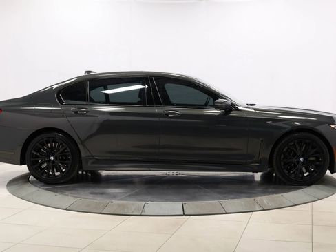 Used 2022 BMW M760i xDrive M760i xDrive Sedan 4D w/ Luxury Rear Seating Package image 74