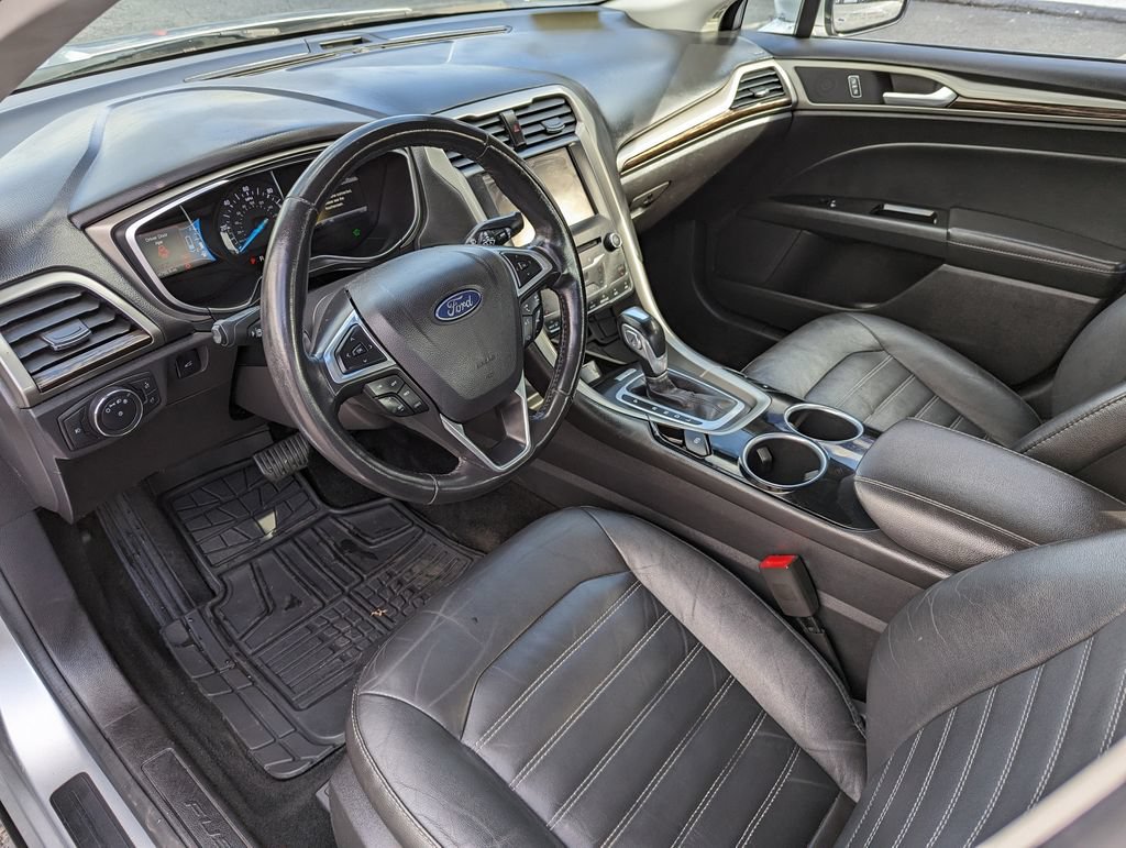 Used 2014 Ford Fusion Energi SE w/ Driver Assist Package FWD image 13