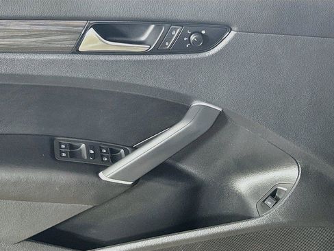 Used 2021 Volkswagen Passat 2.0T R-Line w/ Luggage Net & Mats Package FWD image 18