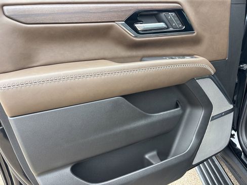 New 2026 GMC Yukon XL Denali Ultimate AWD/4WD image 12