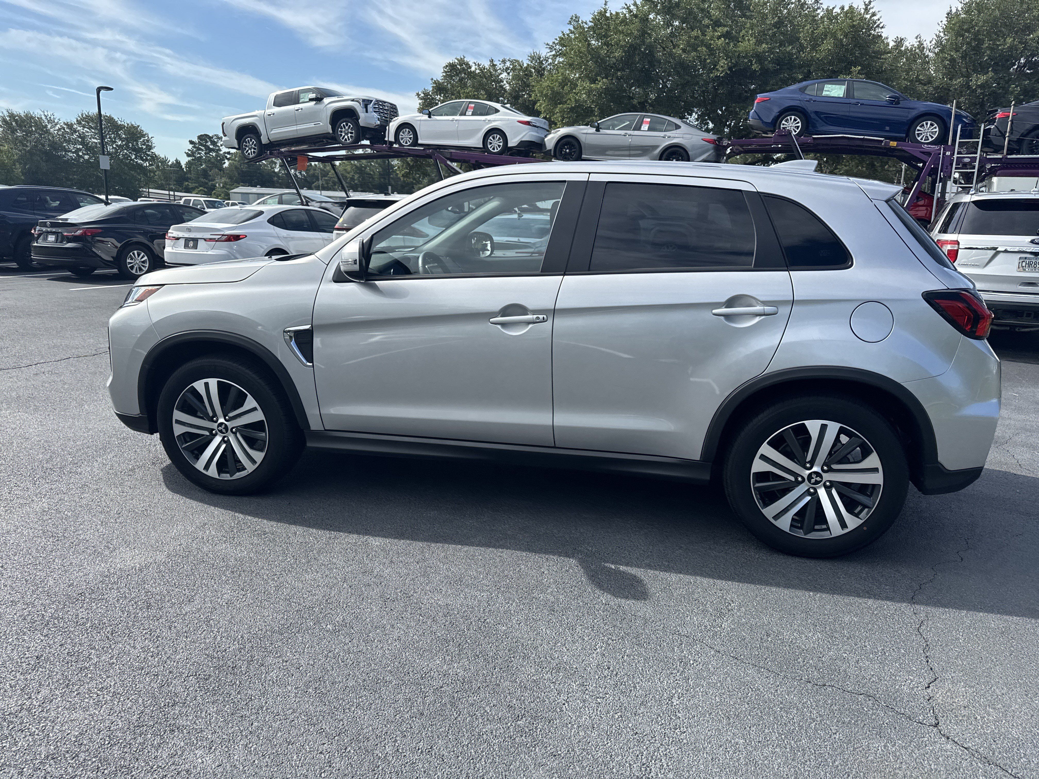 Used 2025 Mitsubishi Outlander Sport ES AWD/4WD image 12