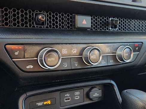 Used 2024 Honda CR-V EX image 17