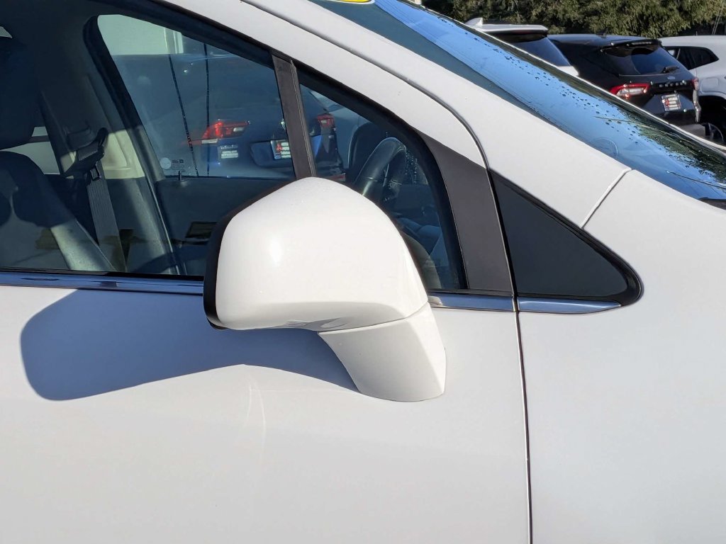 Used 2020 Buick Encore Preferred AWD/4WD image 12