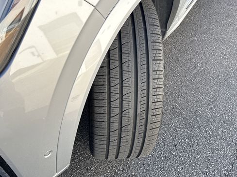 Used 2025 Volvo XC90 B6 Plus image 12