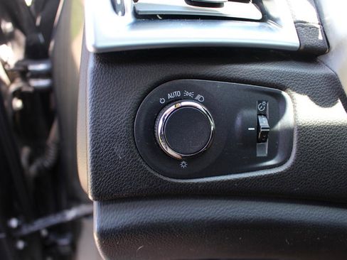 Used 2015 Cadillac SRX Luxury FWD image 18