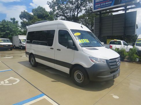 Used 2024 Mercedes-Benz Sprinter 2500 image 1