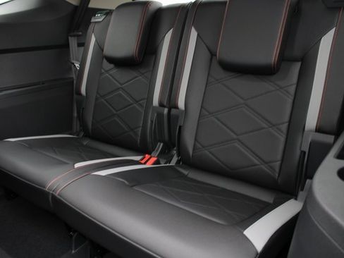 New 2026 Volkswagen Atlas Peak Edition image 10