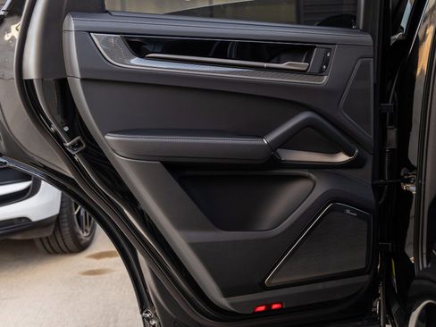 New 2026 Porsche Cayenne Turbo image 36