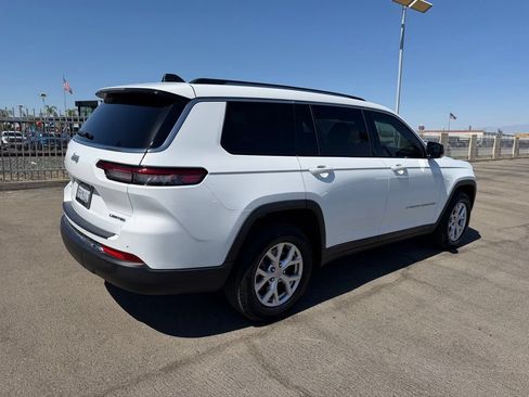 Used 2022 Jeep Grand Cherokee L Limited RWD image 6