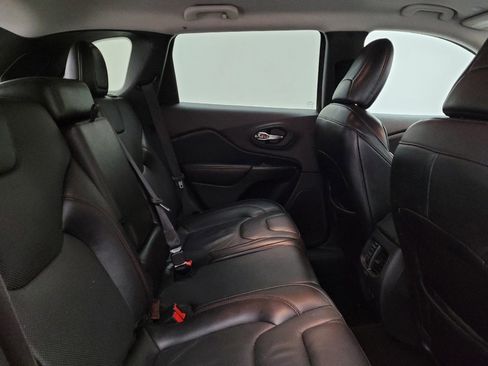 Used 2021 Jeep Cherokee Trailhawk w/ Premium Leather Package image 19