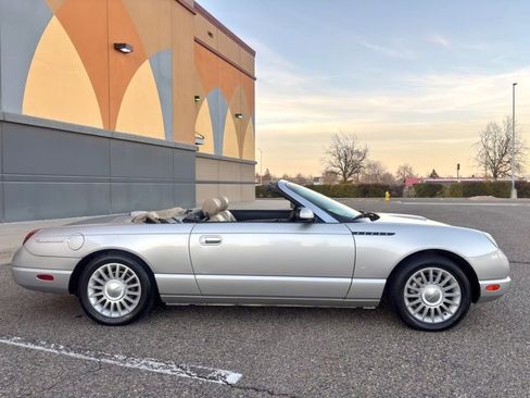 Used 2004 Ford Thunderbird Deluxe image 7