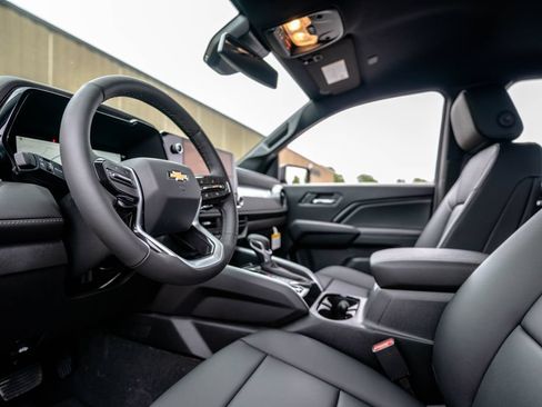 New 2026 Chevrolet Colorado LT w/ LT Convenience Package AWD/4WD image 5