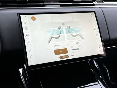 Used 2024 Land Rover Range Rover Sport Dynamic SE image 19