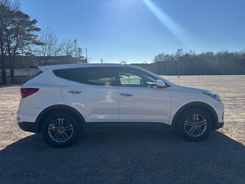 Used 2018 Hyundai Santa Fe Sport image 5