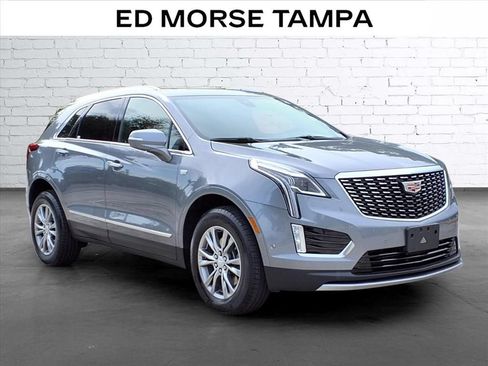 Used 2022 Cadillac XT5 Premium Luxury w/ Technology Package AWD/4WD image 5