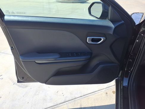 Used 2025 Kia K4 FWD image 12