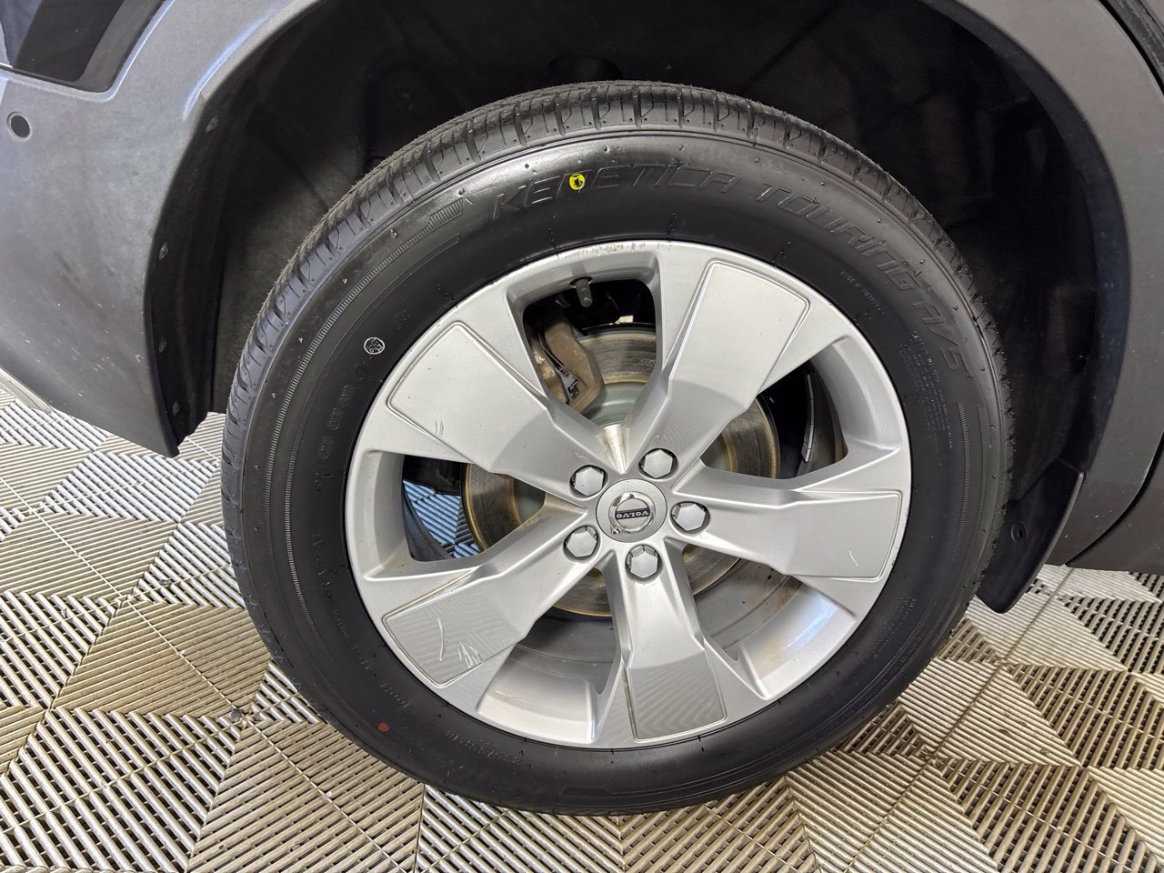 Used 2019 Volvo XC40 T5 Momentum AWD/4WD image 29