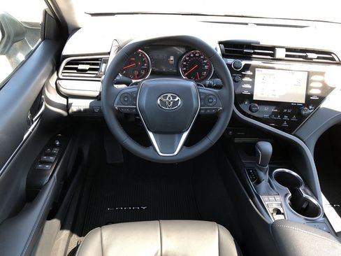 Used 2019 Toyota Camry XSE image 23