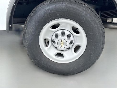 New 2024 Chevrolet Express 3500 w/ Power Convenience Package RWD image 21