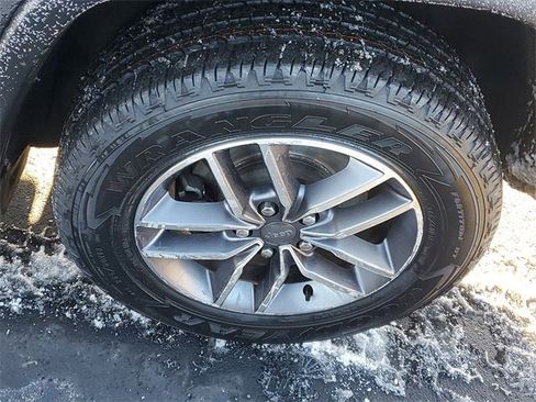 Used 2020 Jeep Grand Cherokee Limited image 5