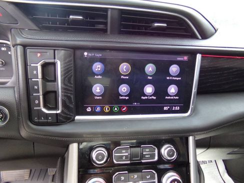Used 2021 GMC Yukon Denali w/ Denali Ultimate Package AWD/4WD image 17