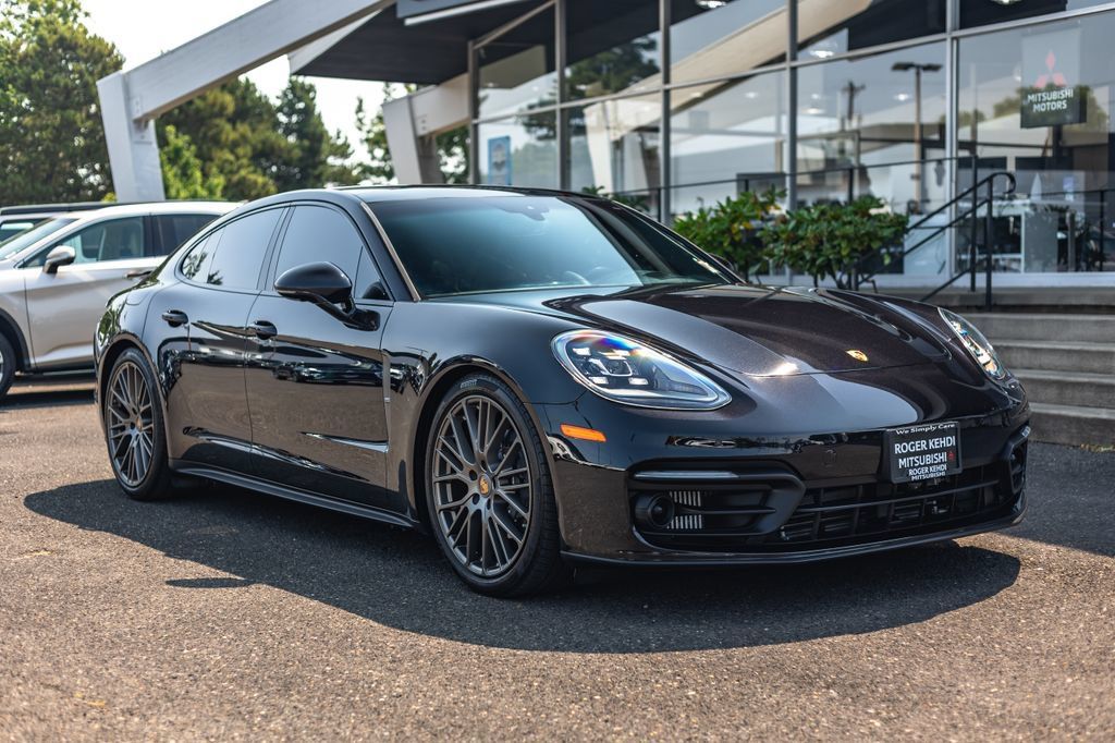 Used 2023 Porsche Panamera 4 Platinum Edition AWD/4WD image 6