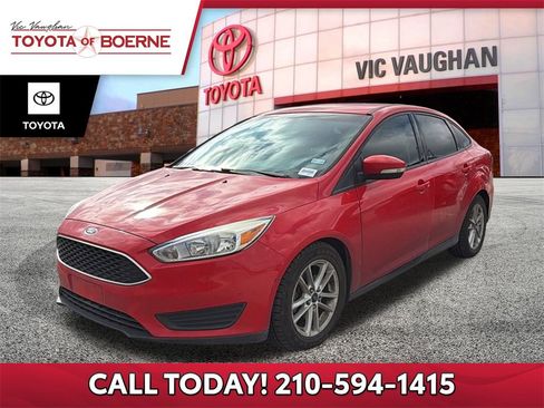Used 2015 Ford Focus SE image 1