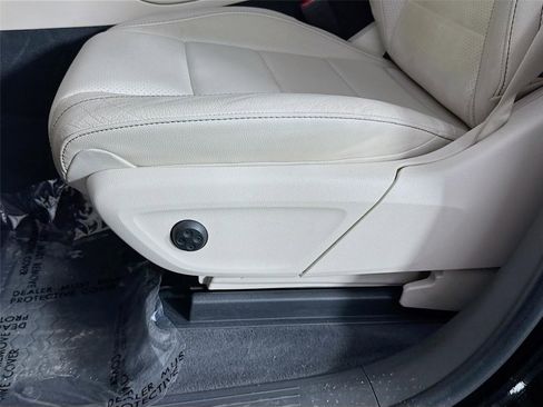 Used 2020 Mercedes-Benz GLE 350 4MATIC image 22