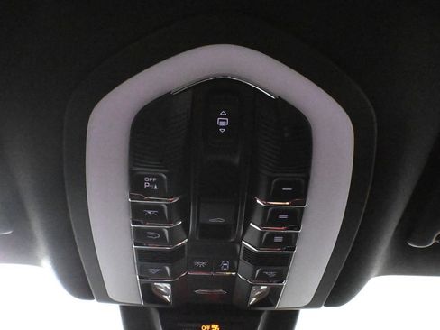 Used 2026 Porsche Macan AWD/4WD image 20